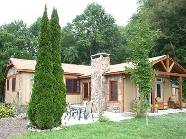 315 Horbury Ln, Sugar Grove, NC 28679