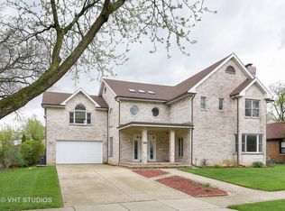 4349 Bobolink Ter, Skokie, IL 60076