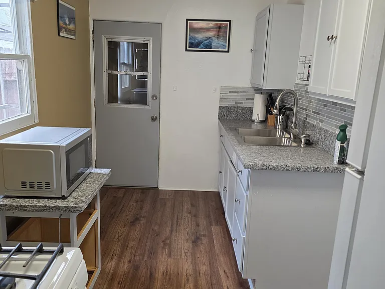8703 Baring Cross St — Photo 17