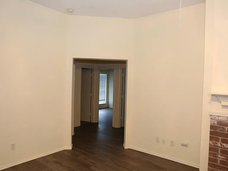 7305 Maplewood Dr — Photo 10