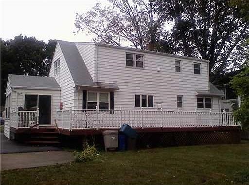 2nd image of 989 Main St