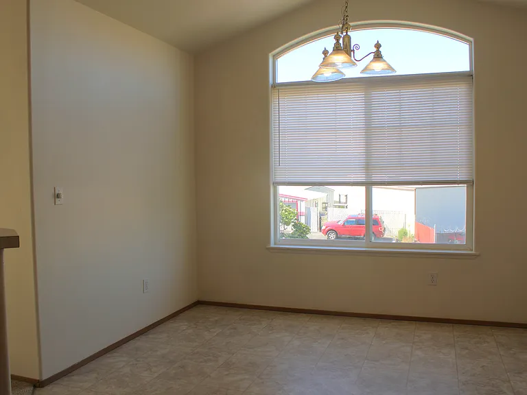1225 McKittrick St #4 — Photo 6