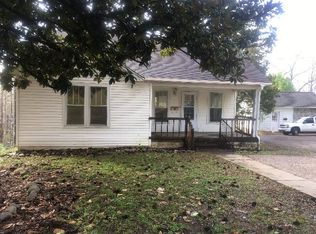 1107 E Wood St, Paris, TN 38242