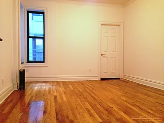 Rented by aptsandlofts.com