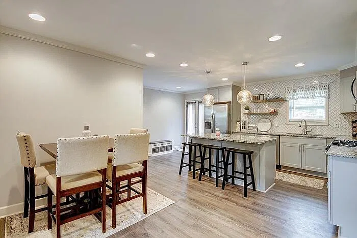3 bed, 2.0 bath, 1449 sqft, $2,450 — Photo 4