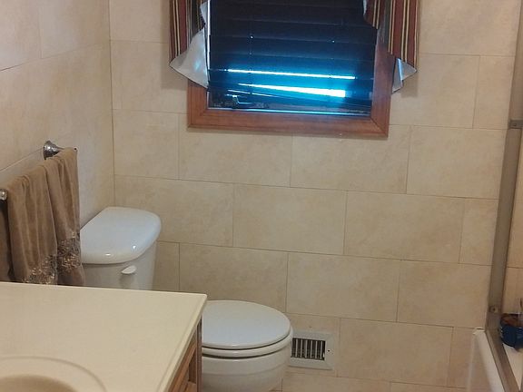 5th image of 445 Buel Ave #1