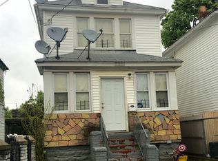 10727 156th St, Jamaica, NY 11433