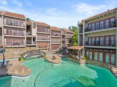 1111 W 46th St APT 12, Kansas City, MO, 64112