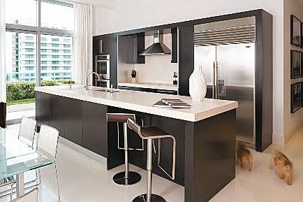 4th image of 201 Aqua Ave APT 802