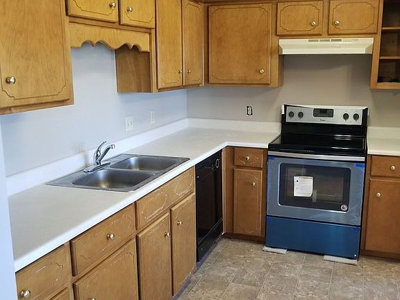 4th image of 864 Lyndsi Ln