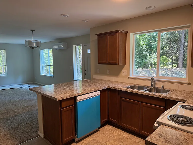 20675 Indianola Rd NE — Photo 2