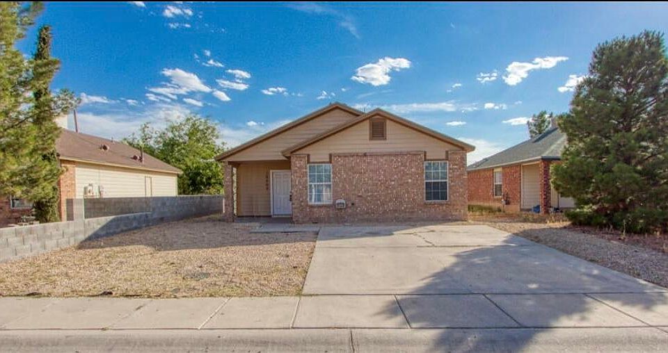 1st image of 10400 Valle De Oro Dr