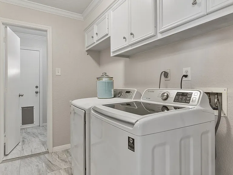 Live Oak Ln — Photo 18