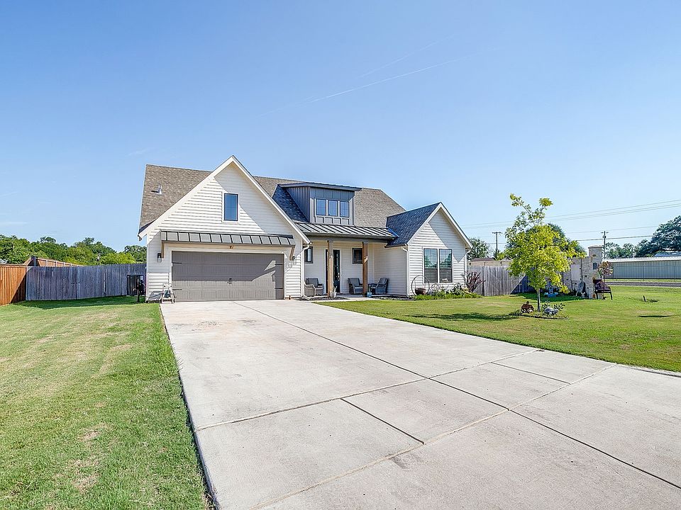 1st image of 1016 County Road 337 Gln