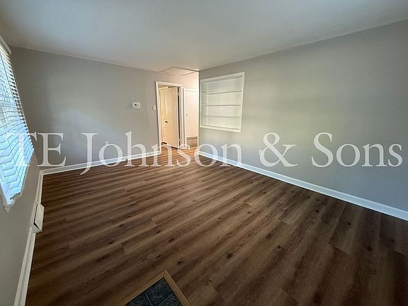2nd image of 1135 Kenwood St