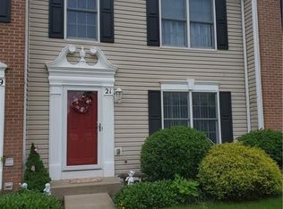 21 Castleview Dr, Mc Kees Rocks, PA 15136