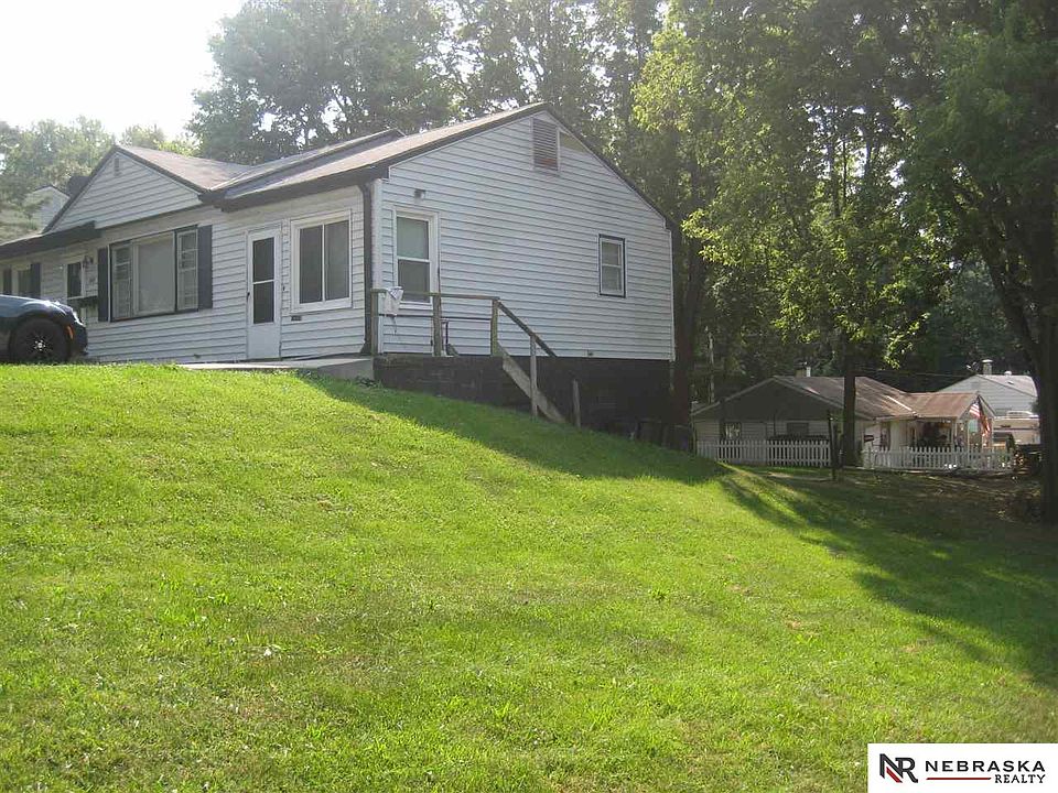 2nd image of 5022 N 40th St