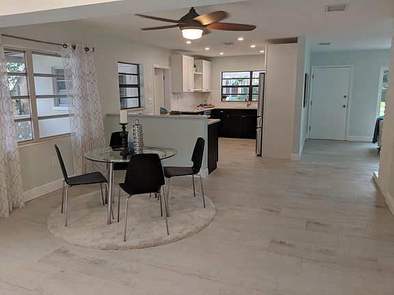 3rd image of 200 Shore Dr