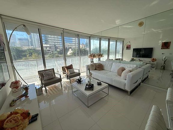 2nd image of 495 Brickell Ave APT 511