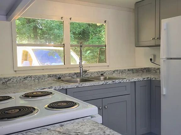 3rd image of 32 Little Pisgah Rd
