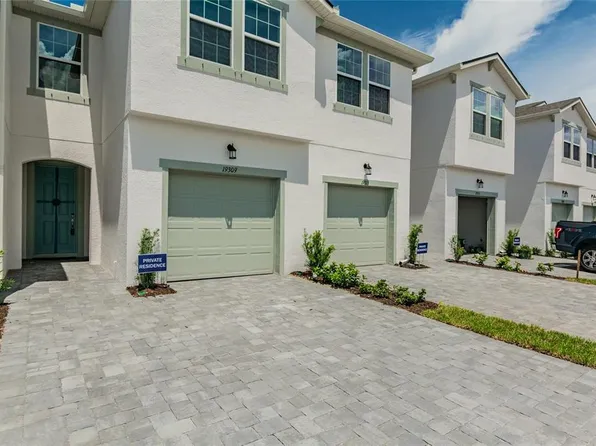 19309 Blue Pond Dr, Lutz, FL 33558