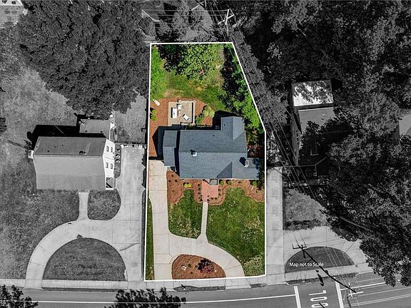 4th image of 1304 W Cornwallis Dr