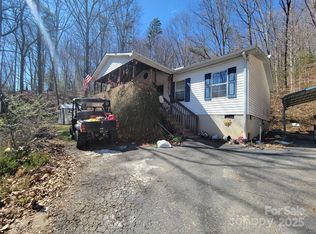 577 Long Branch Rd, Clyde, NC 28721