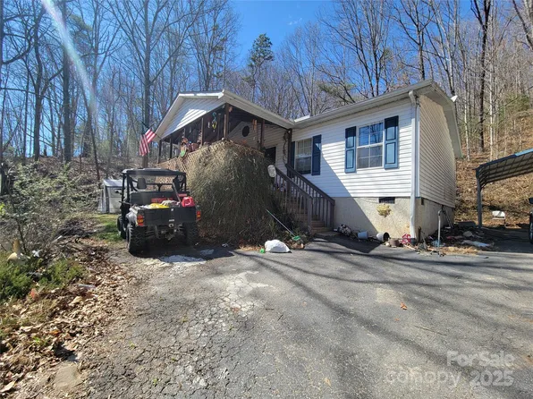 577 Long Branch Rd, Clyde, NC 28721