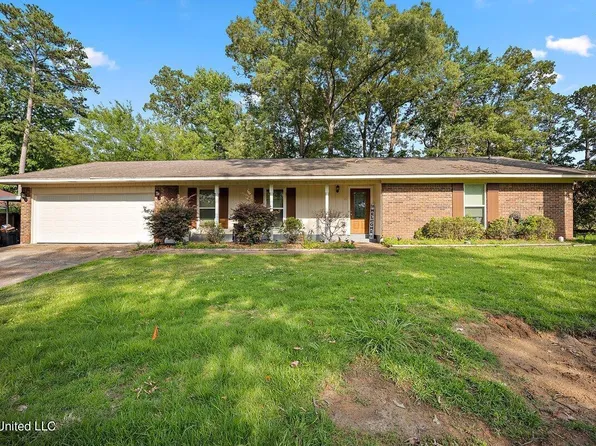 20 Crosswoods Rd, Brandon, MS 39042