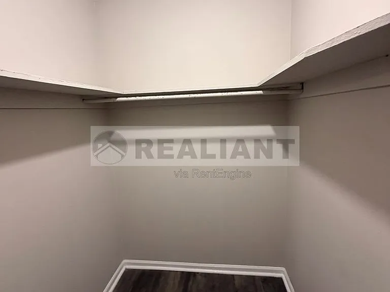 2021 Cambridge Dr #10 — Photo 22