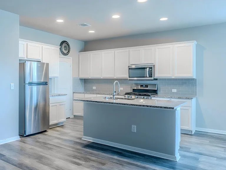 225 Baum Dr — Photo 5