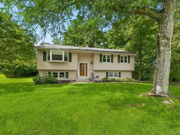 5 McGarrah Road, Monroe, NY 10950
