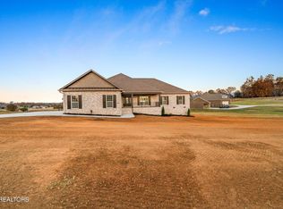 768 Majestic Mountains Blvd, Walland, TN 37886