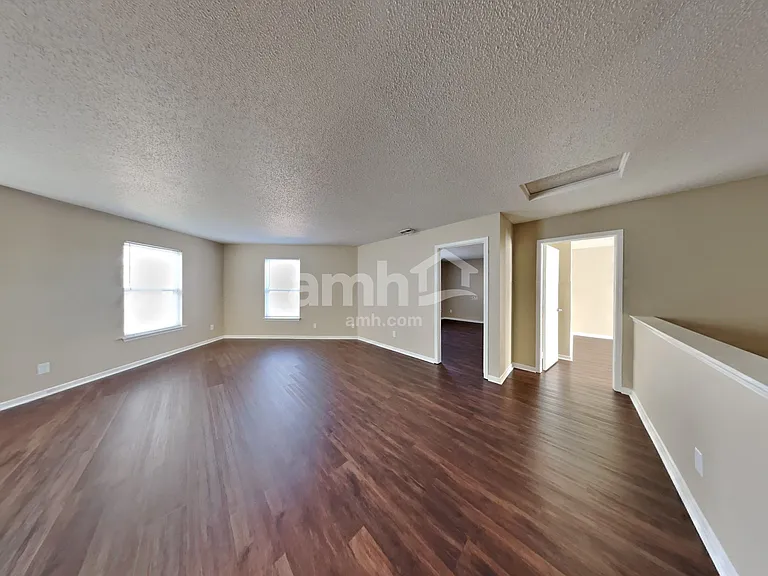 10914 Cyrus Dr — Photo 10