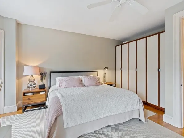 65 Van Reipen Avenue image 17 of 28