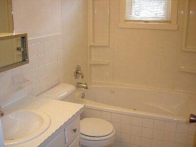 4th image of 126 7th St NW APT 6