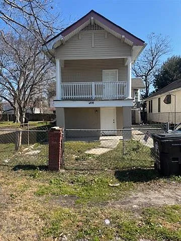 2115 Mandeville St