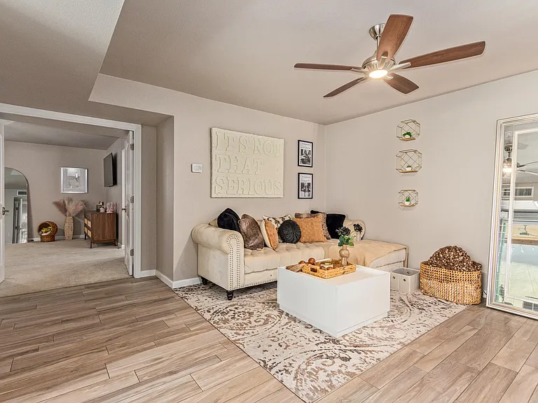 5913 E Thomas Rd — Photo 8
