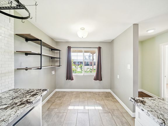 2nd image of 2320 W Whitton Ave