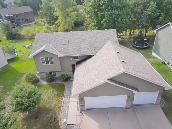 7944 Highland Dr, Lino Lakes, MN 55014