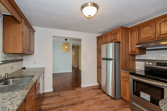 3864 Townsley Dr — Photo 6