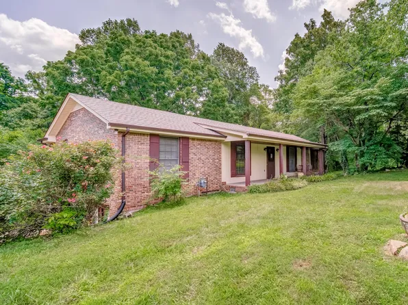 1015 Three Island Ford Rd, Charlotte, TN 37036