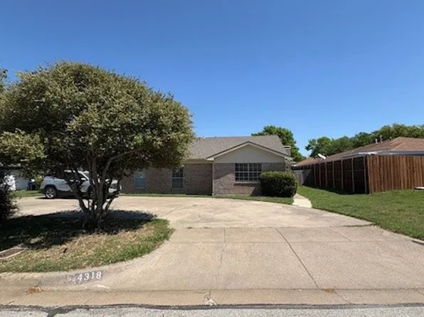 4318 Segura Ct S, Fort Worth, TX 76132