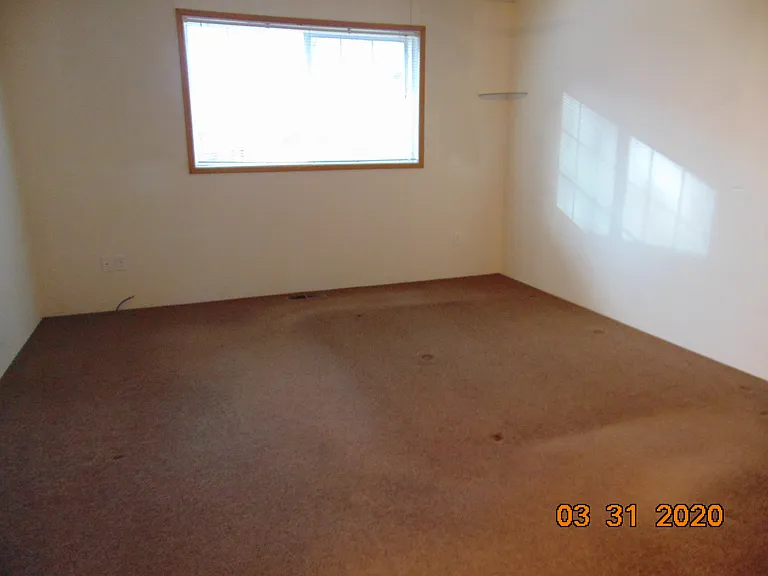 1012 S Shasta Ave — Photo 6
