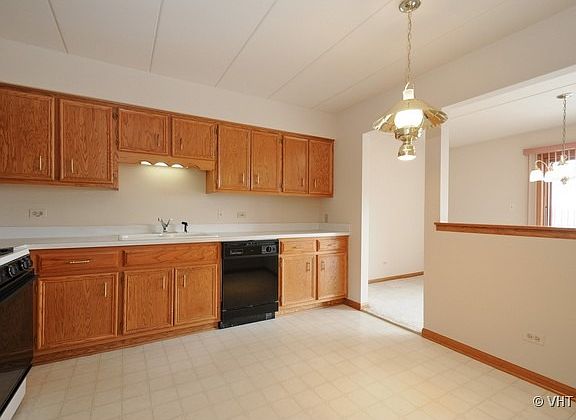 4th image of 5610 158th St S #104