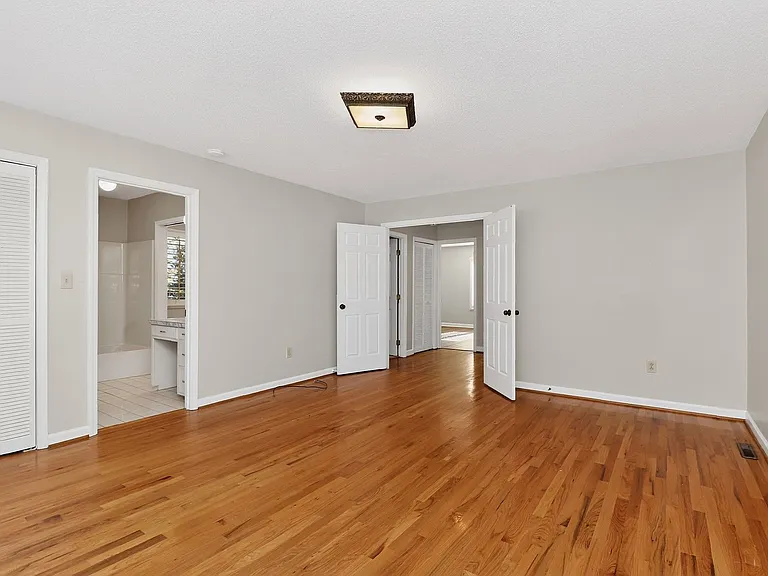 8109 Reames Rd — Photo 9