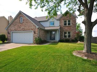 6645 Manchester Dr, Fishers, IN 46038