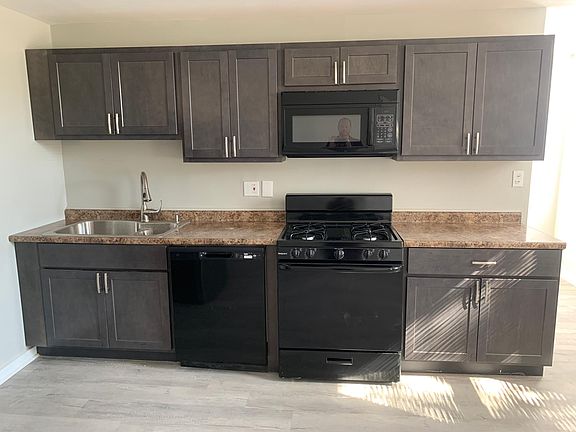 2nd image of 2732 S Jefferson Ave APT 1F