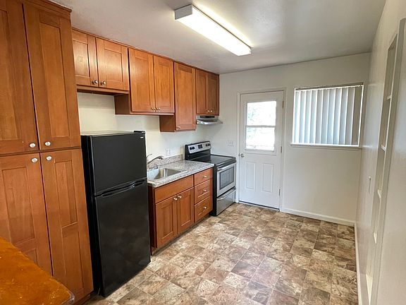 2nd image of 2020 Clarmar Way #15