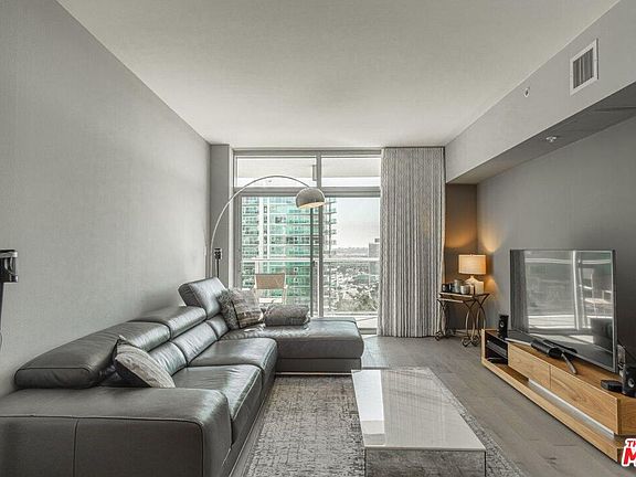 2nd image of 13700 Marina Pointe Dr Unit 1431